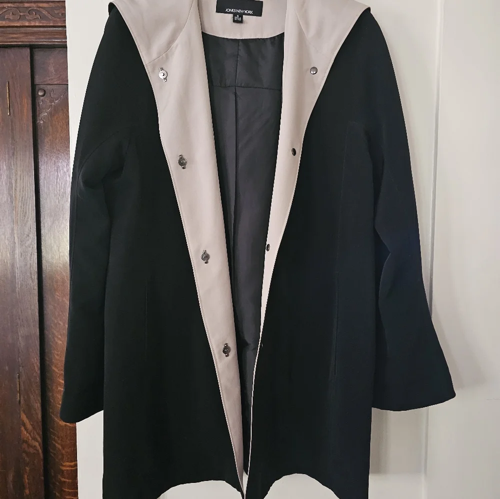 Jacket - Picture 1 of 9